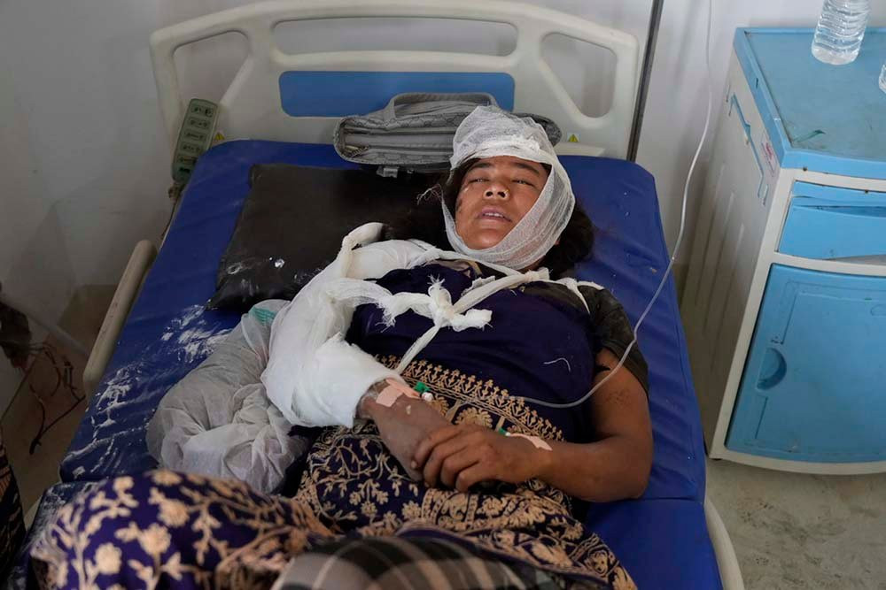 CAAN donates Rs 10 million assistance to quake survivors